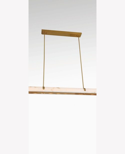 Pirinç askılı, Ø9×U150 cm alabaster taş gövdeli lineer bar sarkıt avizenin yakın detayı