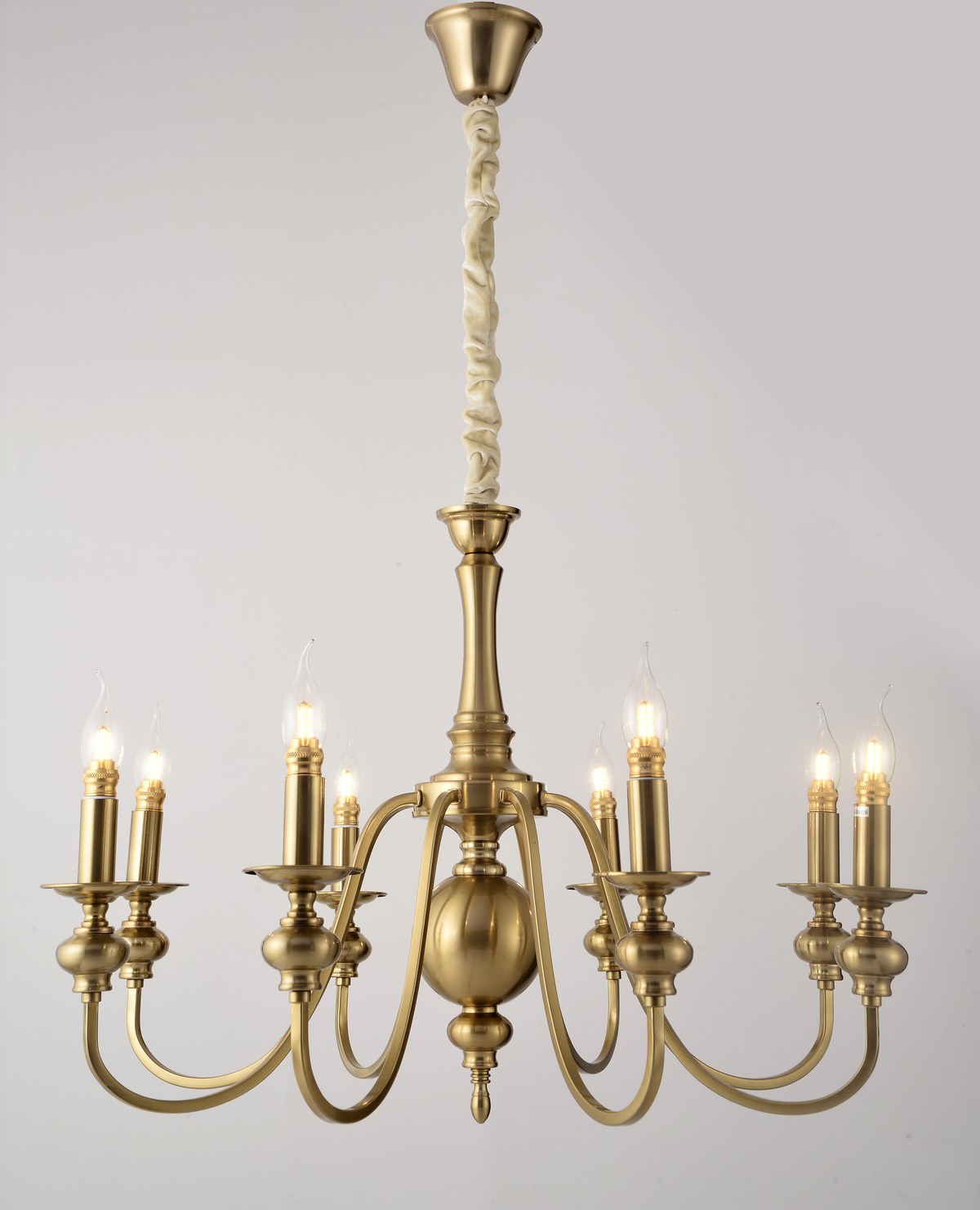 67 × Y74 cm ölçülerinde, Antik Pirinç kaplamalı avize — 6097/8P
