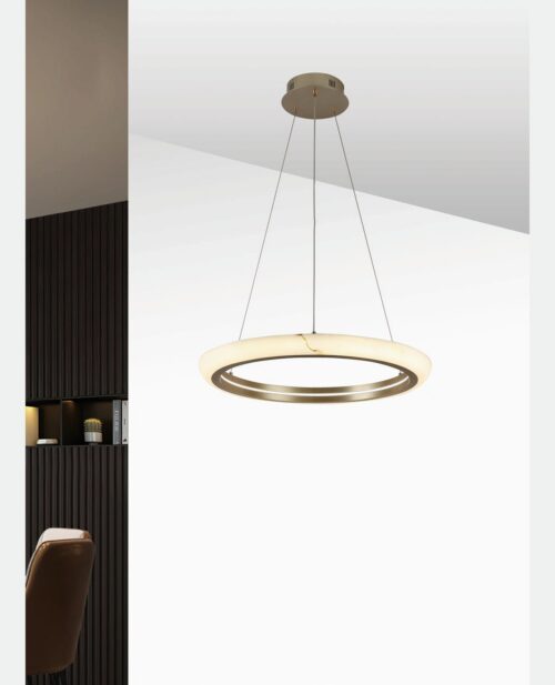 Koridor tavanında pirinç kaplamalı Ø50×120 cm halka biçimli LED sarkıt avize