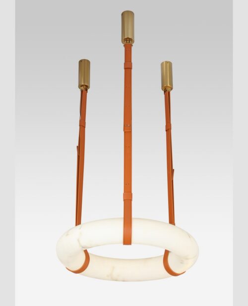 Alabaster, Pirinç kaplamalı, 60 × 10 cm ölçülerinde D8801-600 avize — ana ürün görseli, stüdyo çekimi
