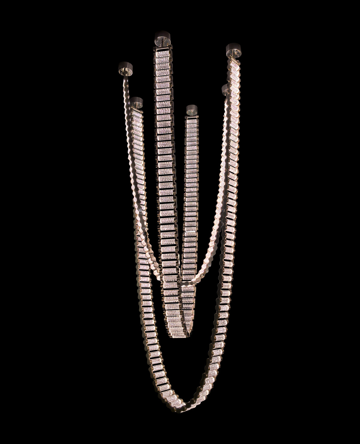 Ø160 × Y340 cm ölçülerinde pirinç gövdeli, 4 kademeli kristal şelale sarkıt avize