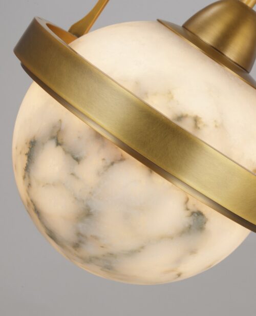 Ø26.5 × Y98 cm ölçülerinde, Alabaster, Pirinç kaplamalı avize, detay çekimi — NHB-P110-BB